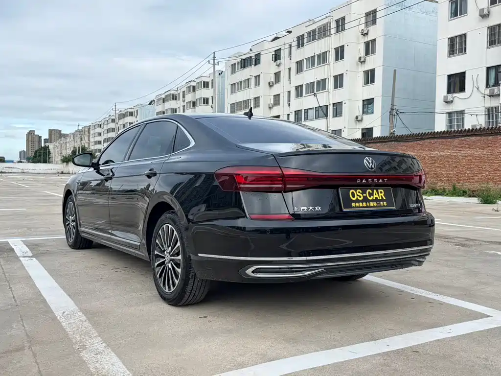 Volkswagen Passat — фото 7