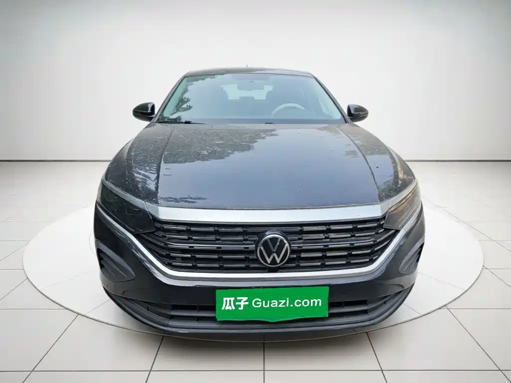 Volkswagen Passat — фото 23