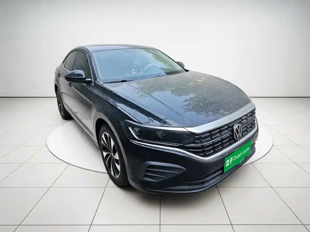 Volkswagen Passat — фото 24