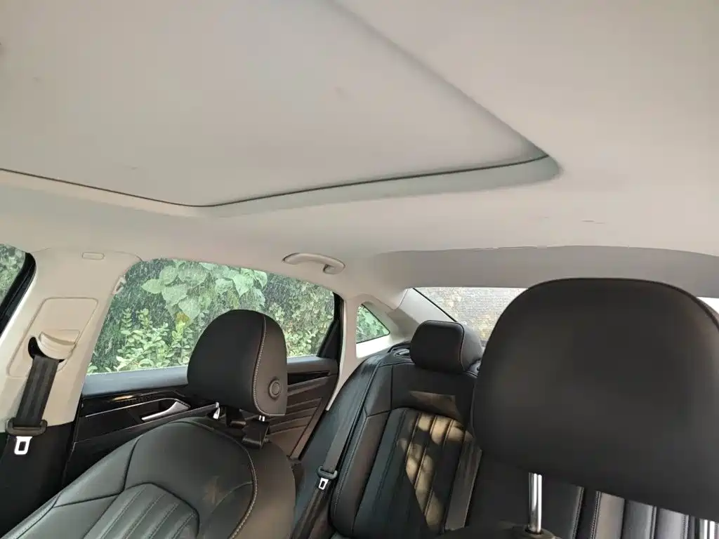 Volkswagen Passat — фото 9