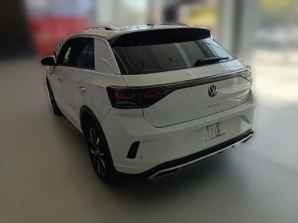 Volkswagen T-Roc — фото 7