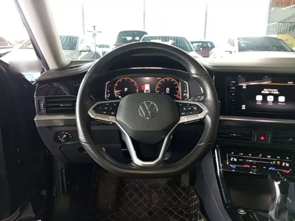 Volkswagen Passat — фото 11