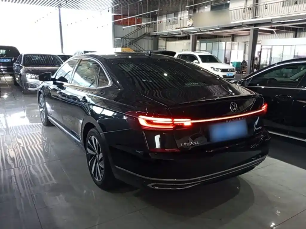 Volkswagen Passat — фото 5