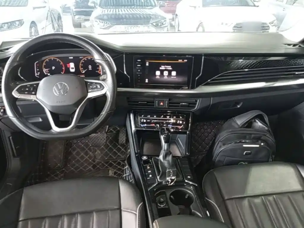 Volkswagen Passat — фото 10