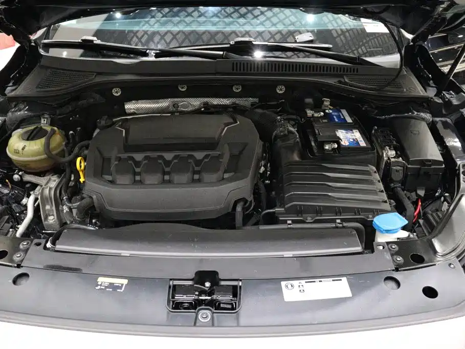 Volkswagen Passat — фото 25