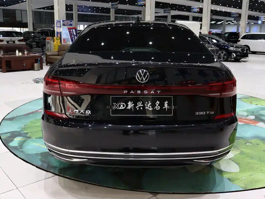 Volkswagen Passat — фото 5