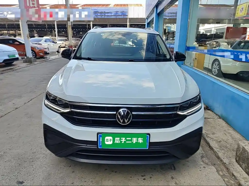 Volkswagen Tiguan L — фото 3