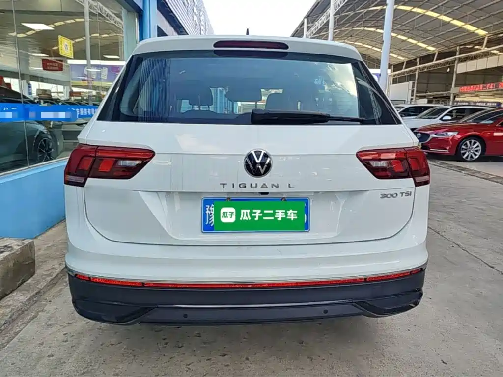 Volkswagen Tiguan L — фото 6