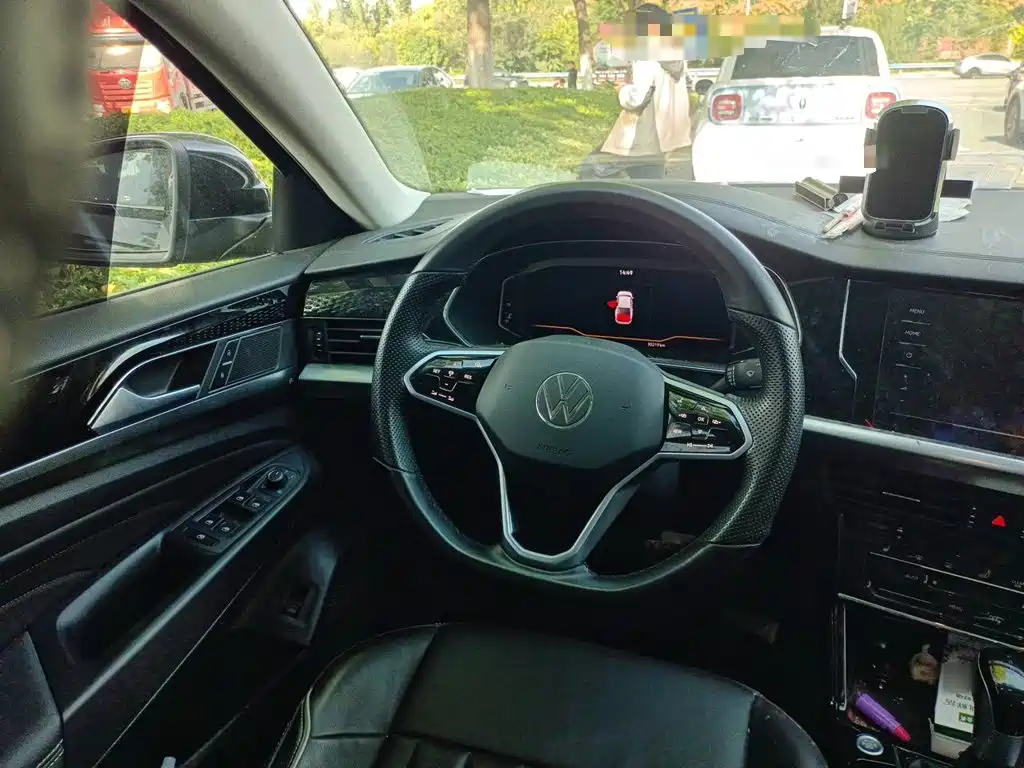 Volkswagen Passat — фото 11