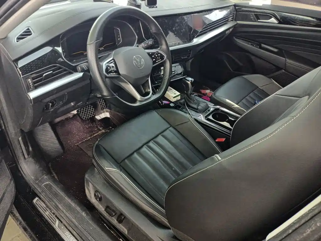 Volkswagen Passat — фото 16