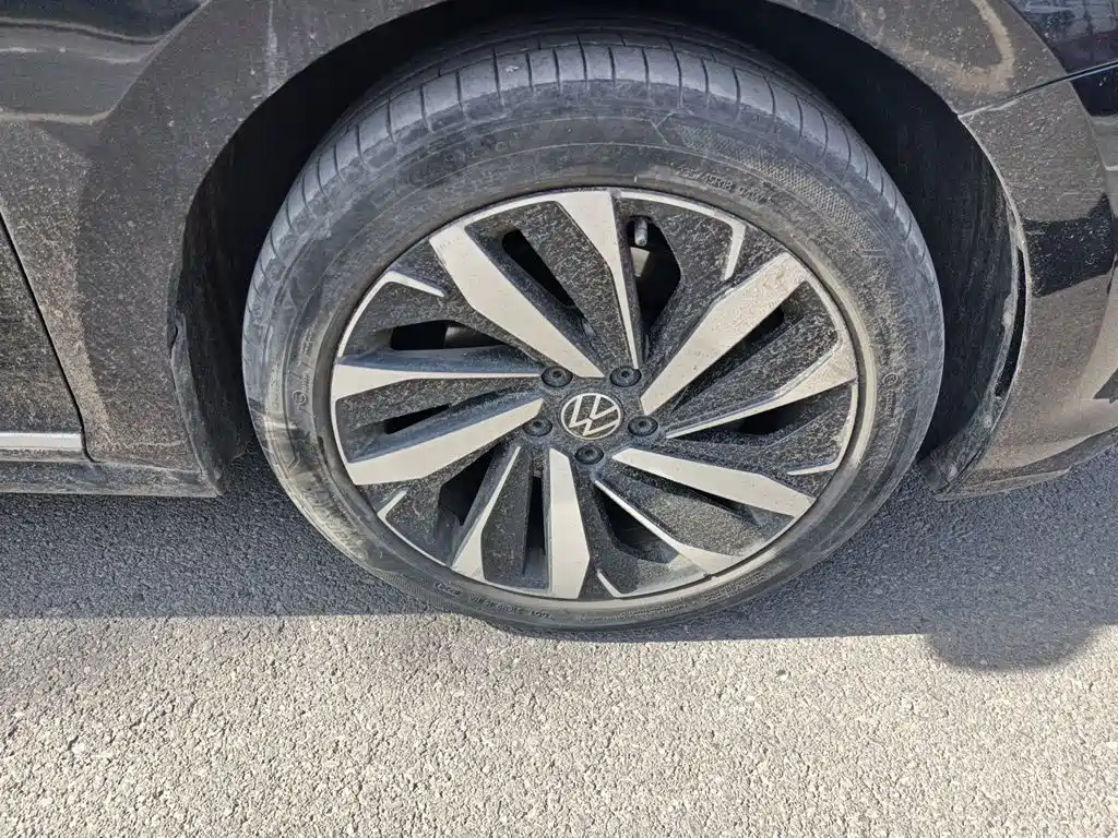 Volkswagen Passat — фото 8