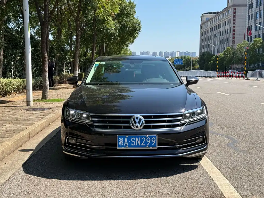 Volkswagen Phideon — фото 2