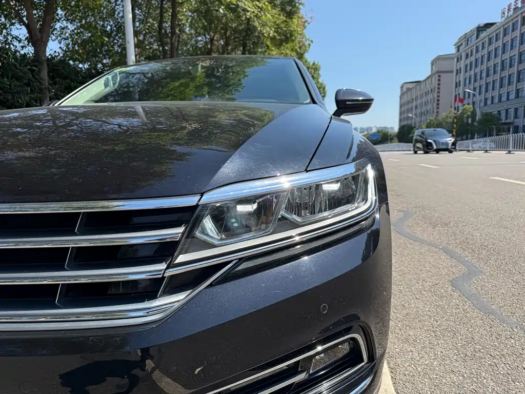 Volkswagen Phideon — фото 4
