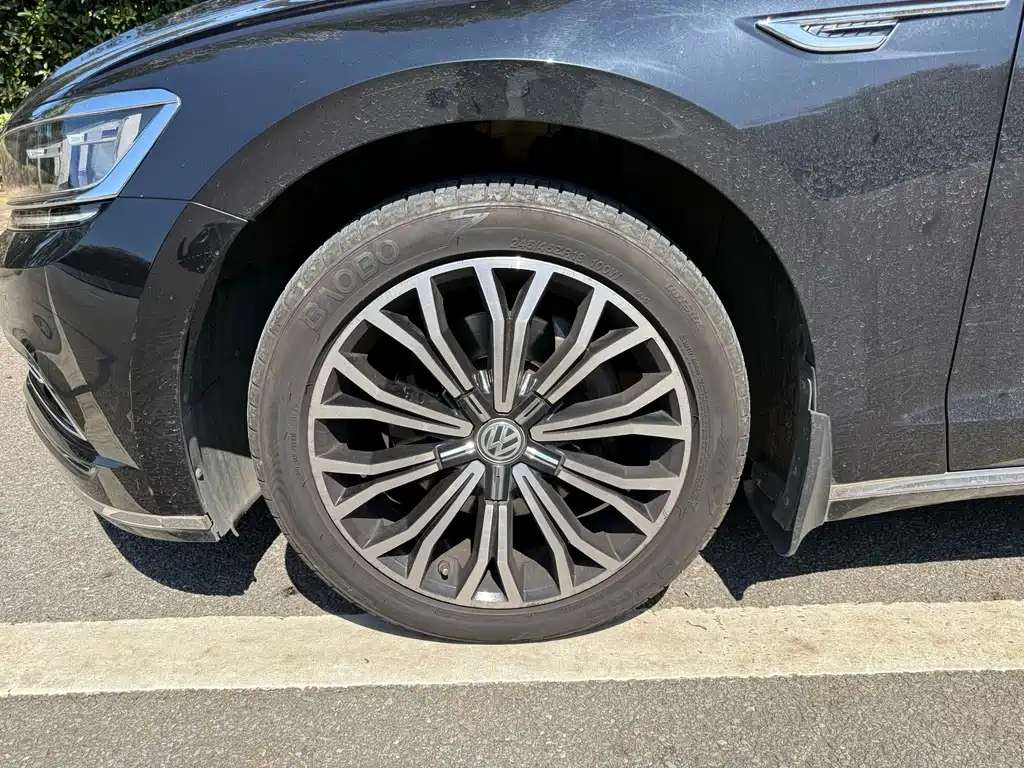Volkswagen Phideon — фото 5