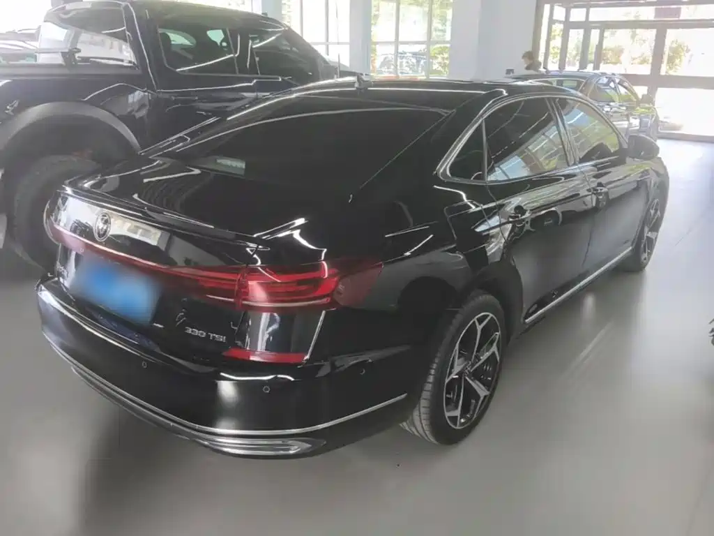 Volkswagen Passat — фото 7