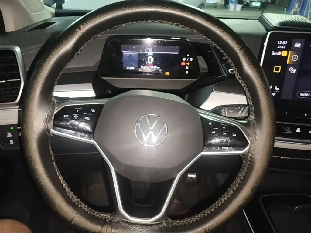 Volkswagen ID.6 Crozz — фото 11