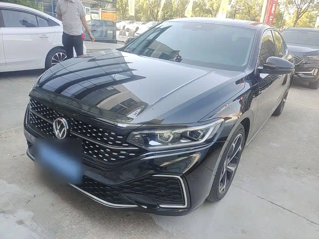 Volkswagen Passat — фото 2