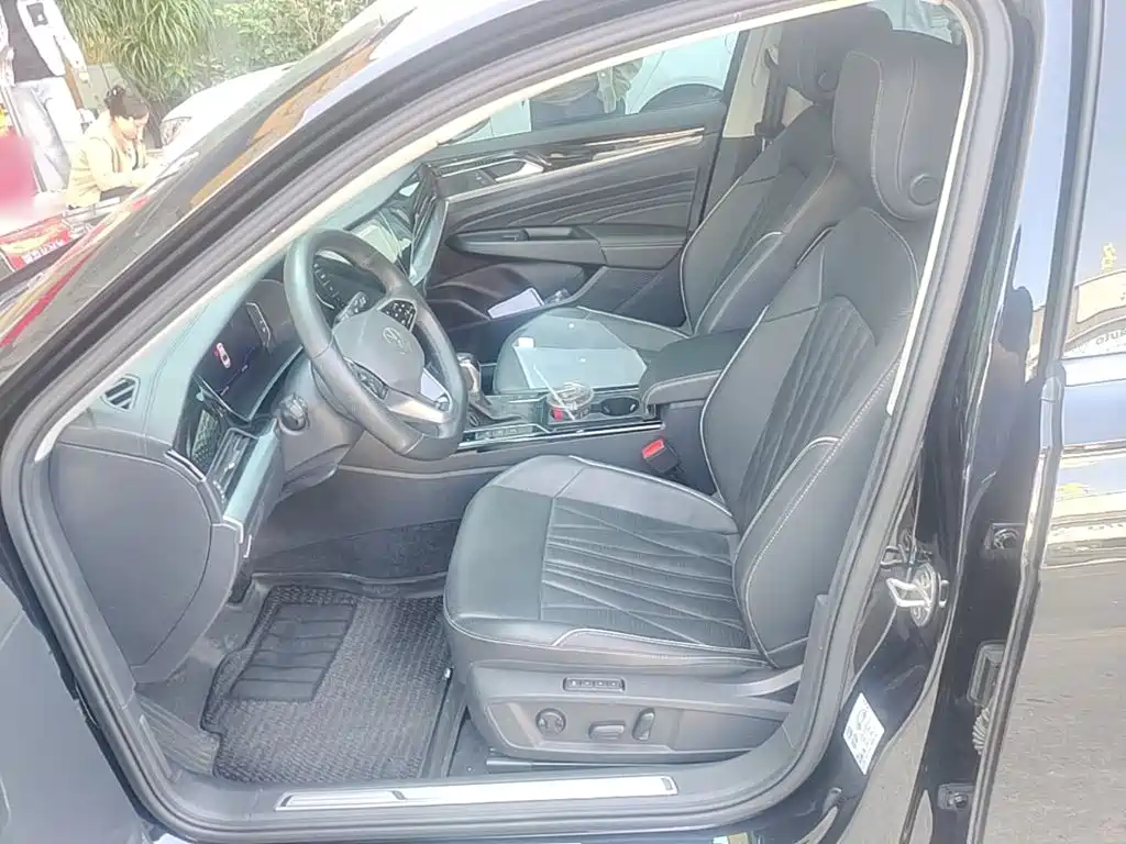 Volkswagen Passat — фото 15