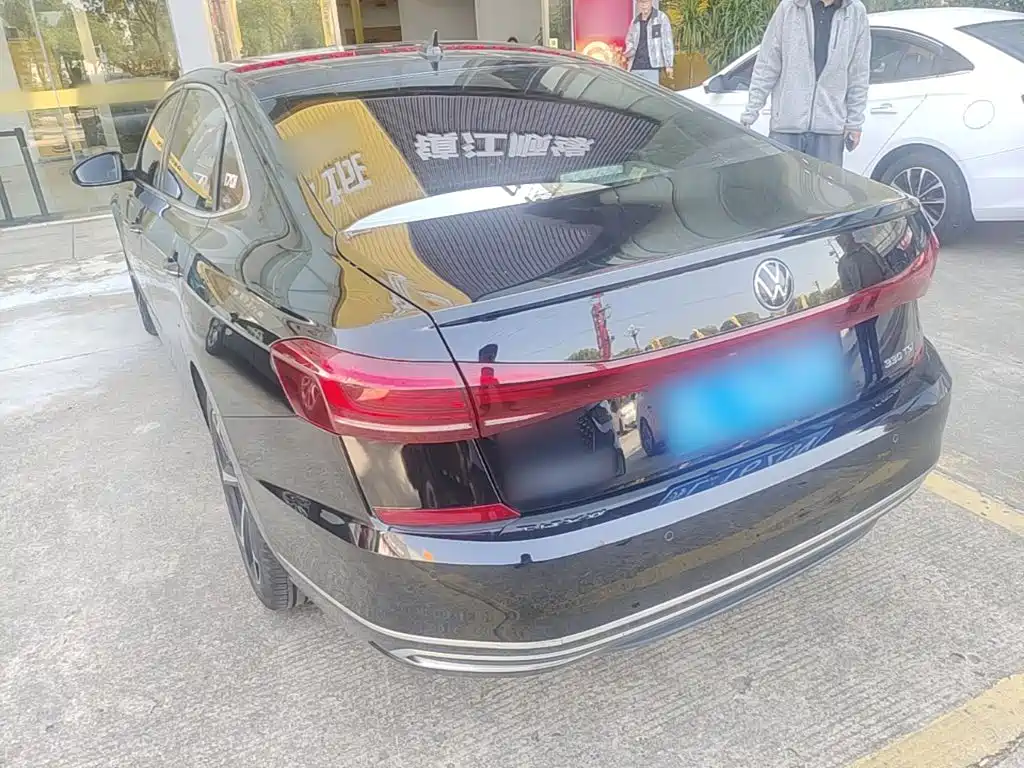 Volkswagen Passat — фото 5
