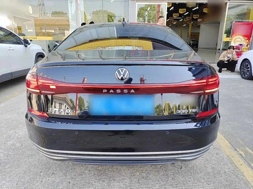 Volkswagen Passat — фото 6