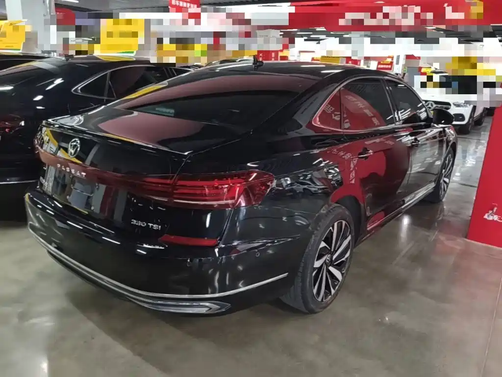 Volkswagen Passat — фото 7