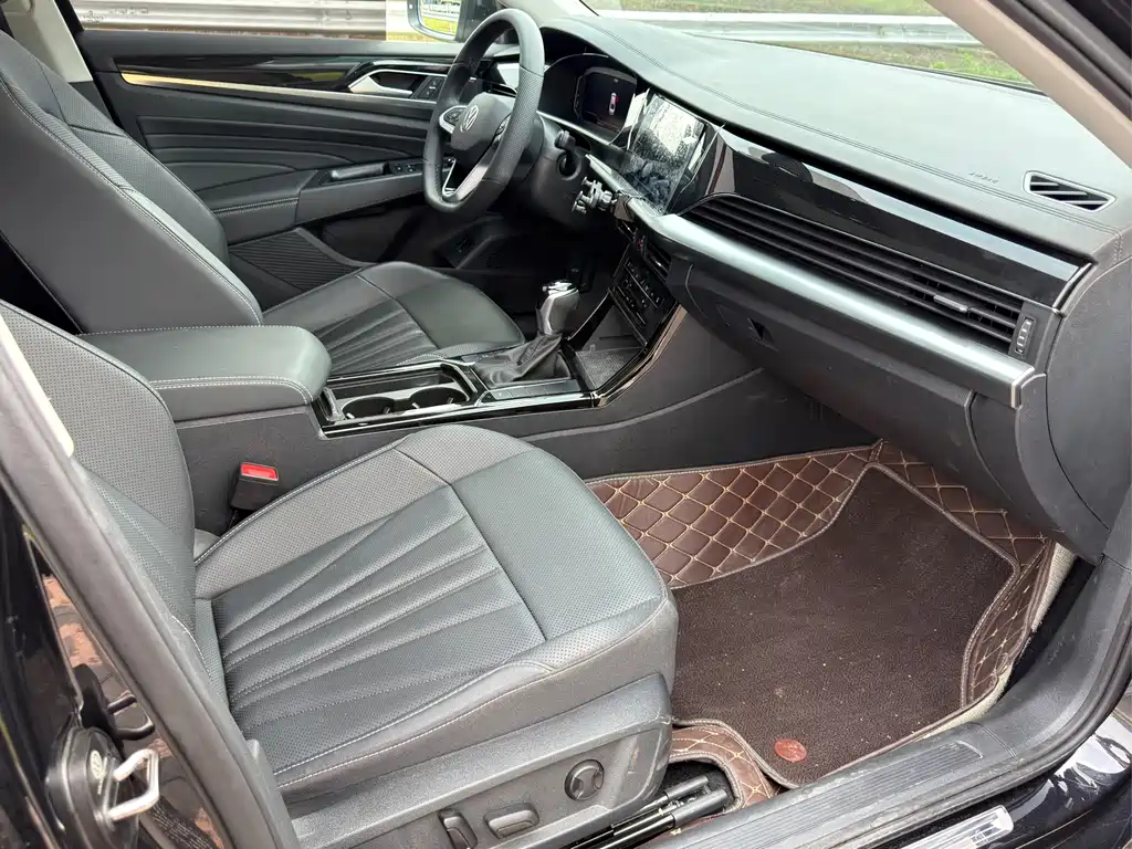 Volkswagen Passat — фото 13