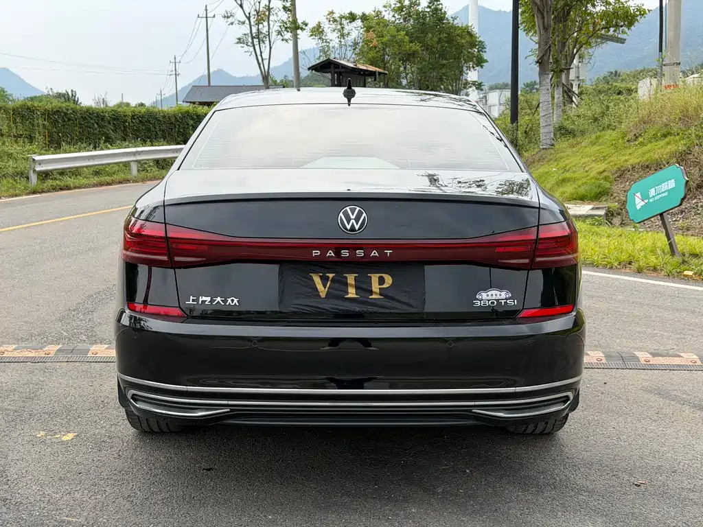 Volkswagen Passat — фото 4