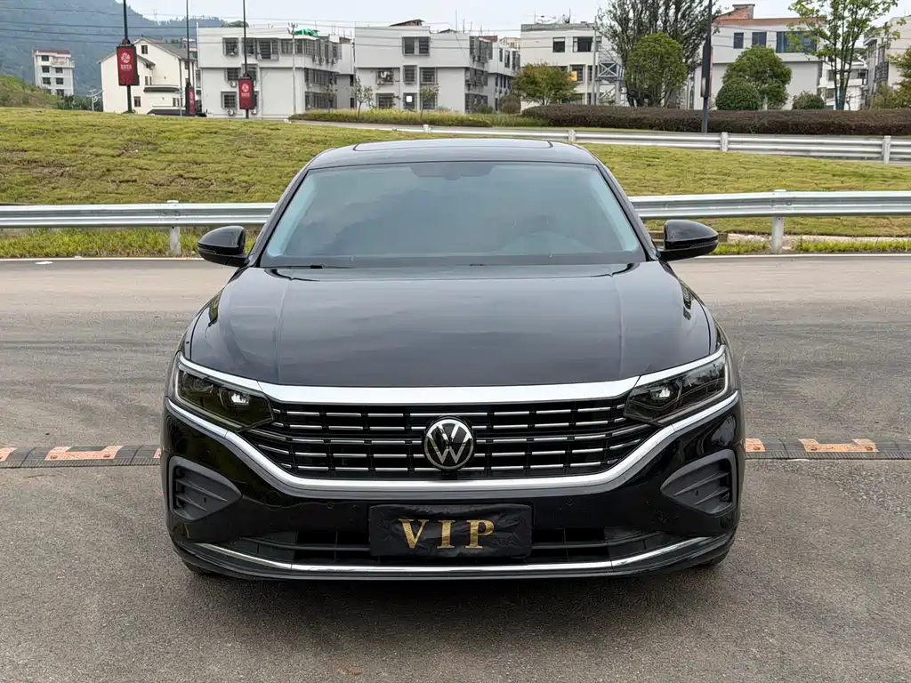 Volkswagen Passat — фото 7