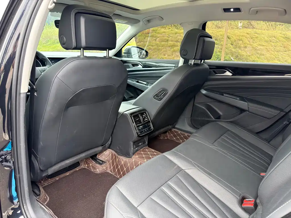 Volkswagen Passat — фото 9