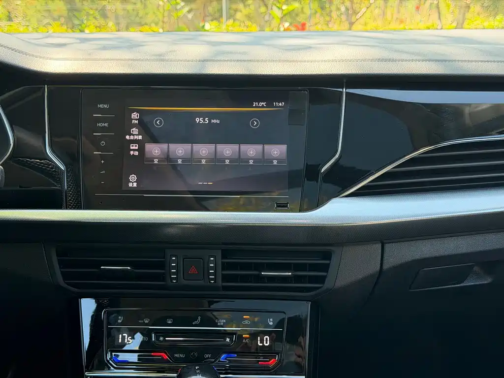 Volkswagen Passat — фото 18