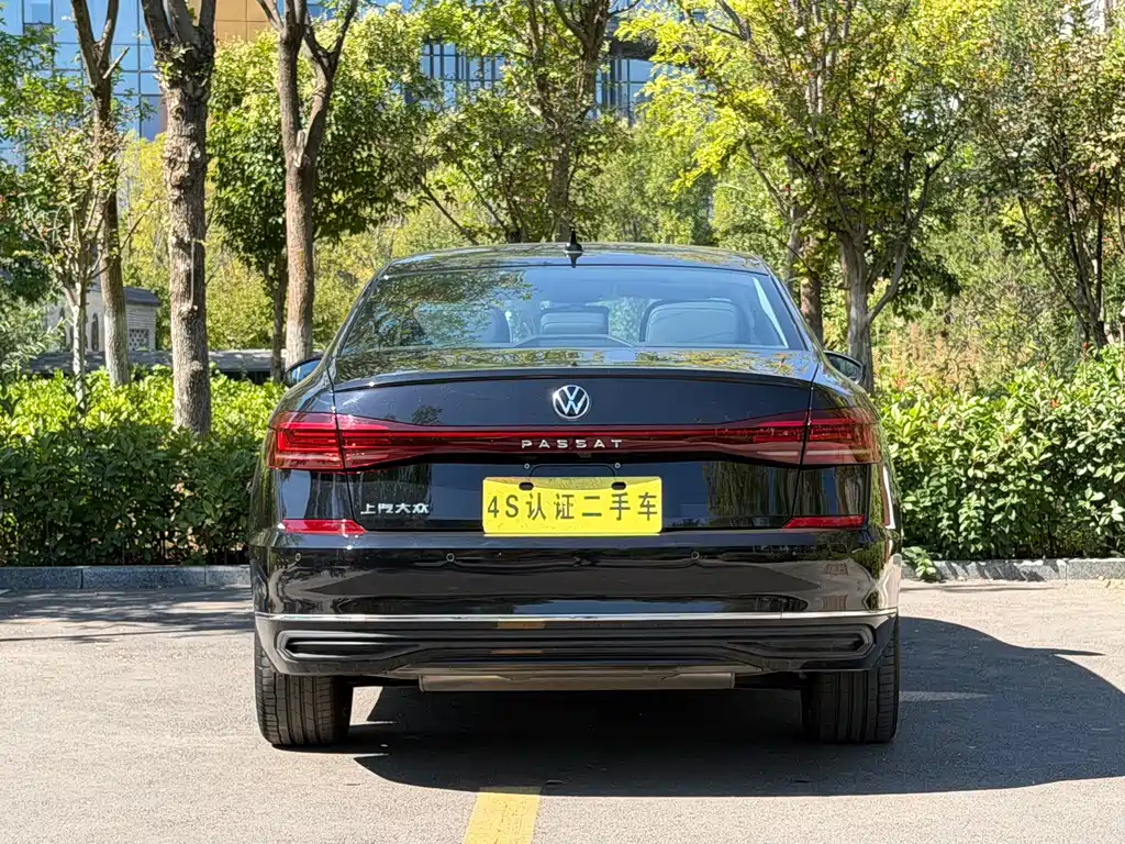 Volkswagen Passat — фото 21