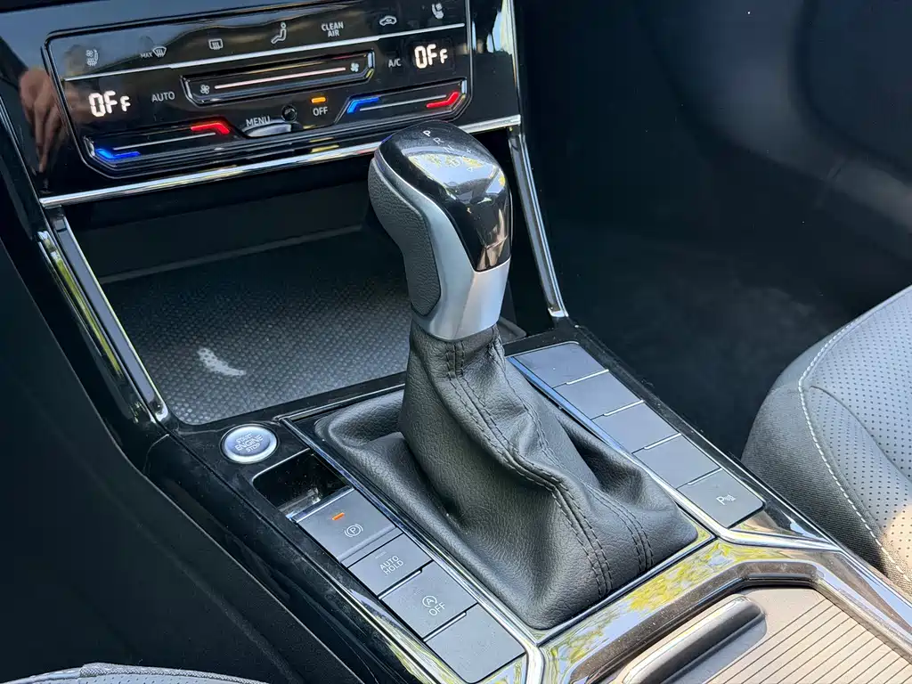 Volkswagen Passat — фото 6
