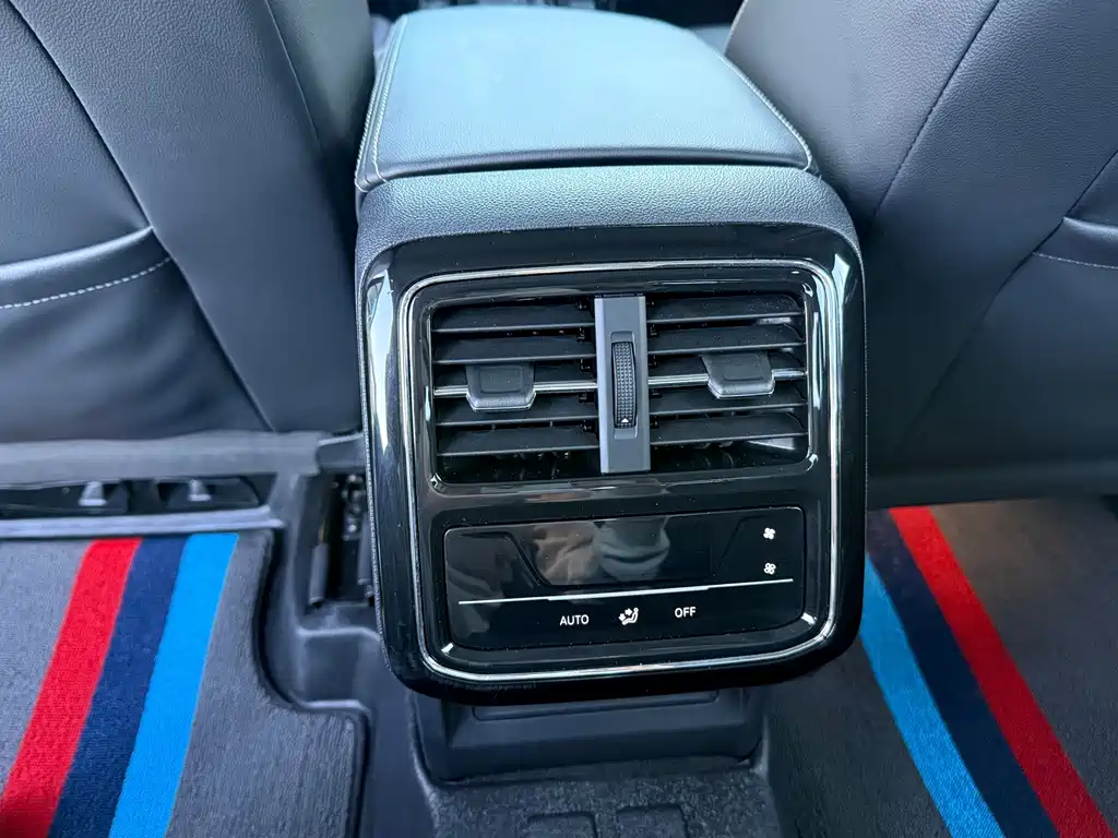 Volkswagen Passat — фото 15
