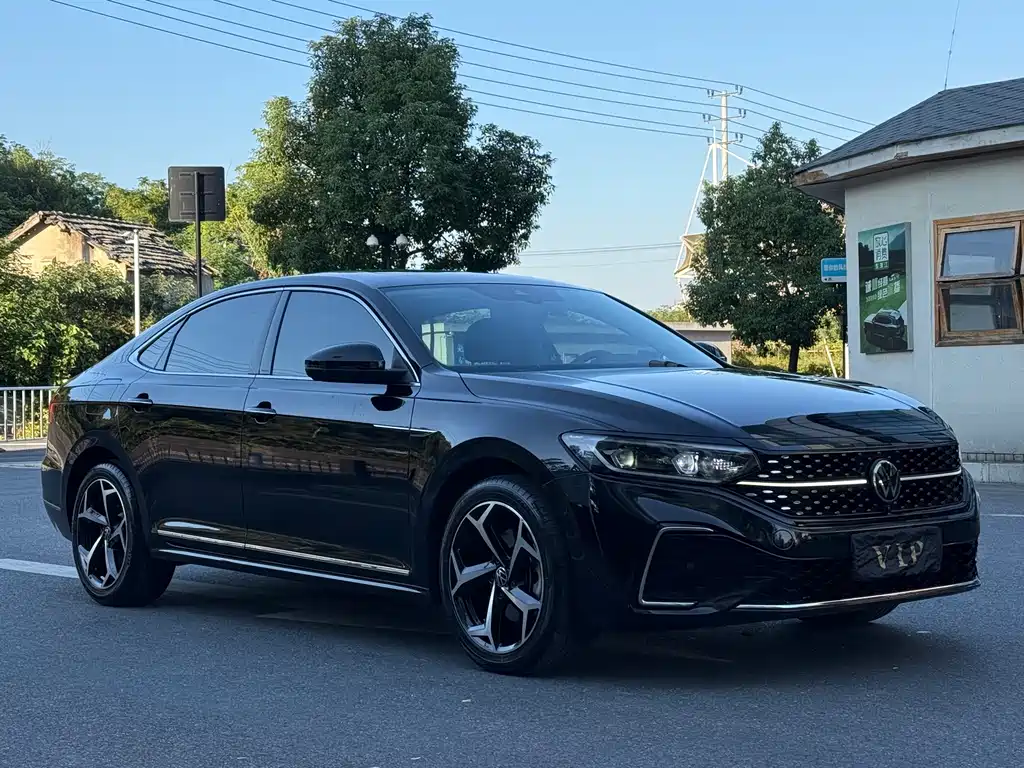 Volkswagen Passat — фото 3