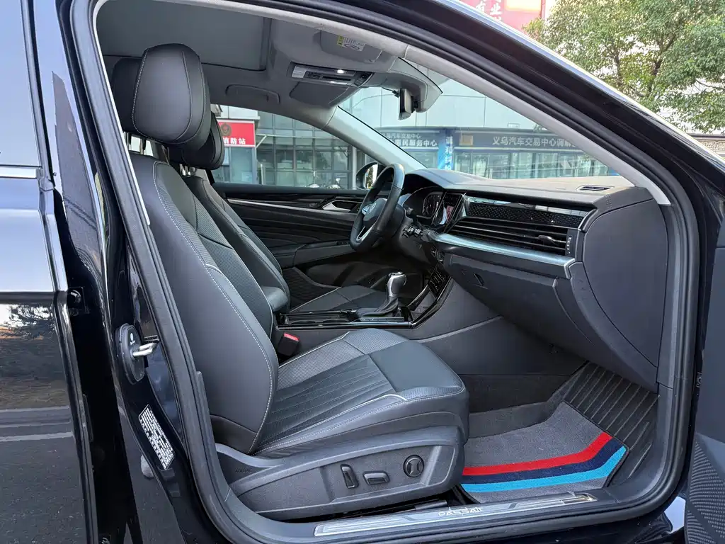 Volkswagen Passat — фото 8