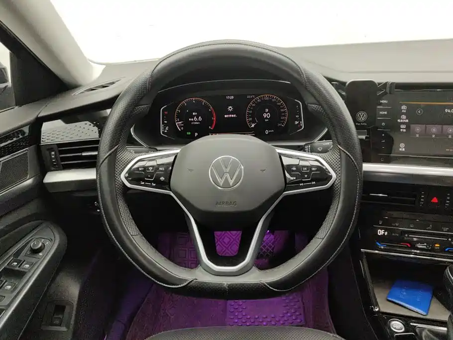 Volkswagen Passat — фото 15