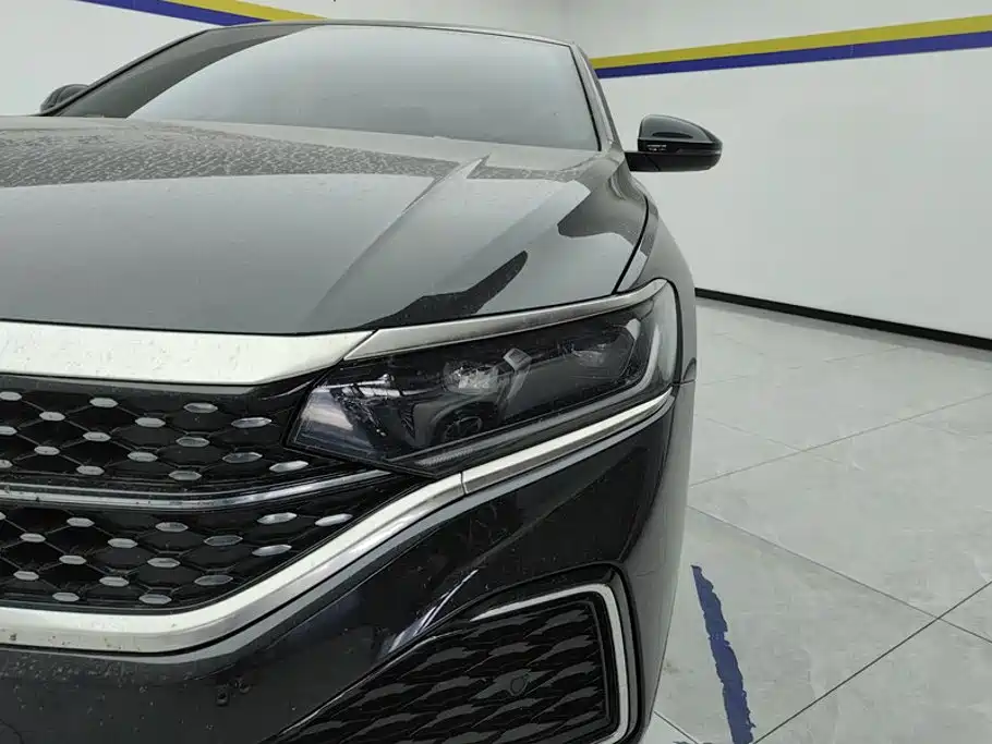 Volkswagen Passat — фото 5