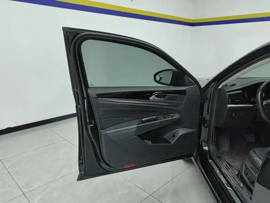 Volkswagen Passat — фото 7