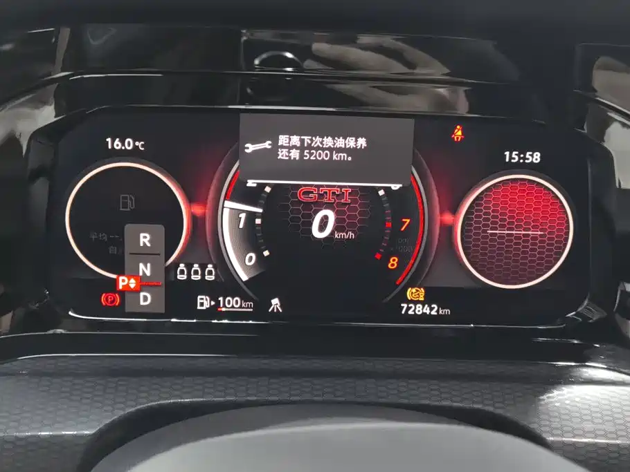 Volkswagen Golf GTI — фото 14