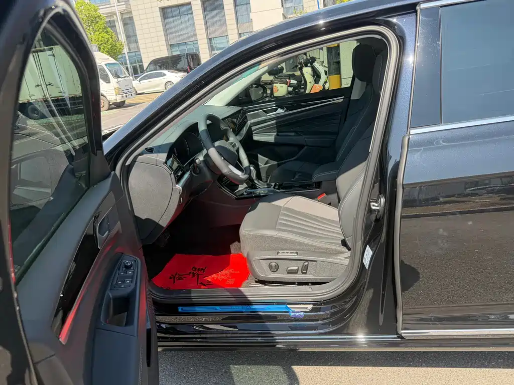 Volkswagen Passat — фото 4