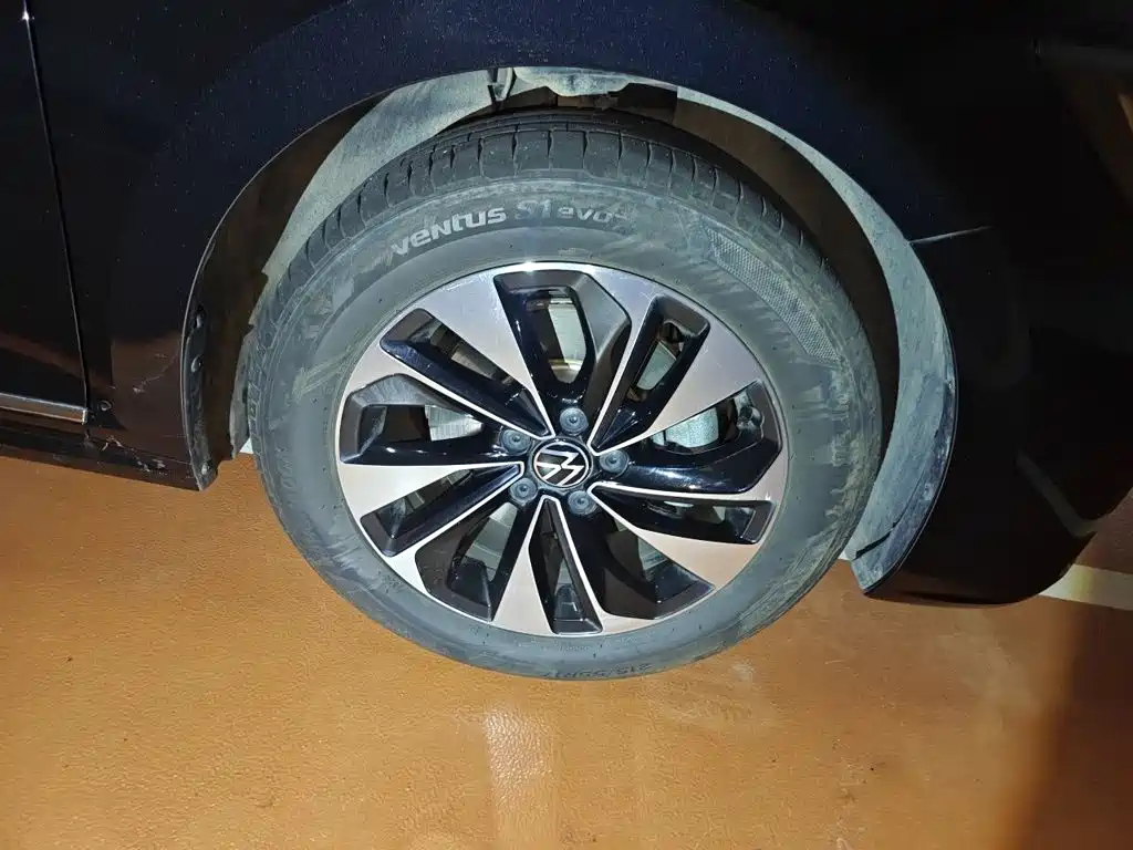 Volkswagen Passat — фото 24