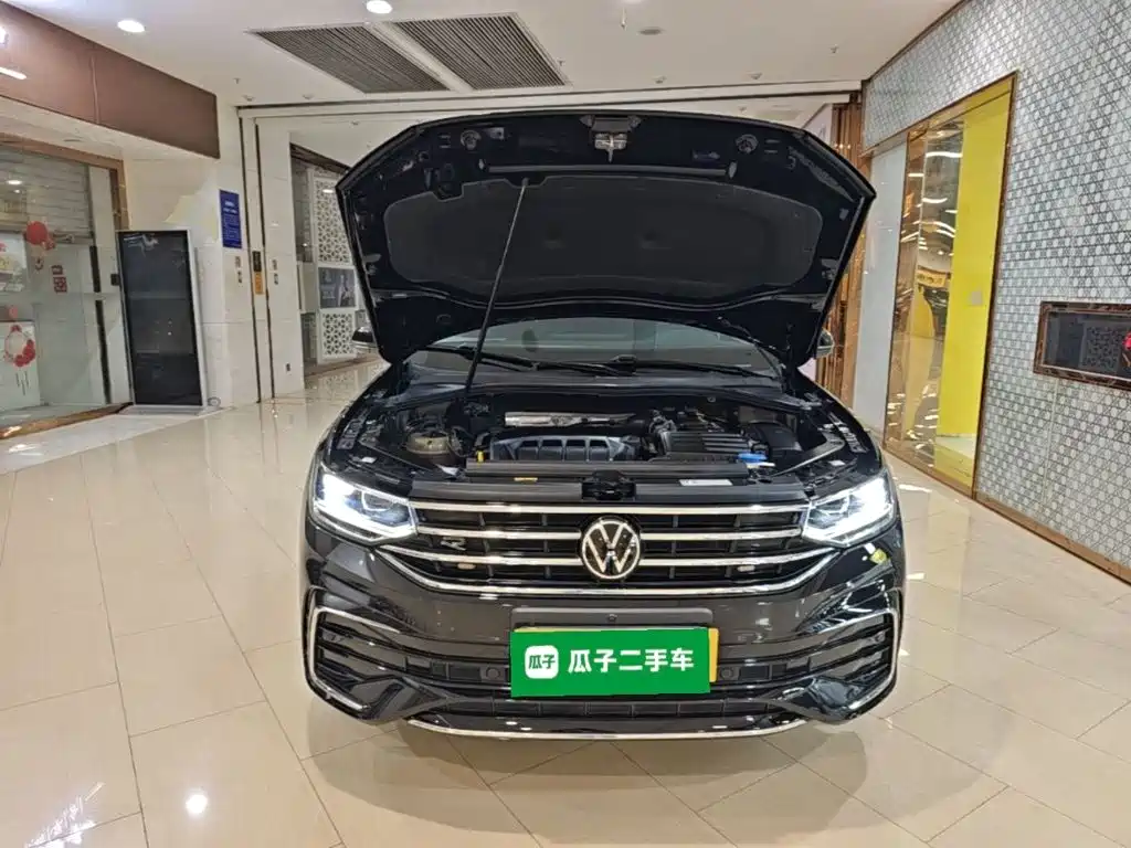 Volkswagen Tiguan L — фото 20