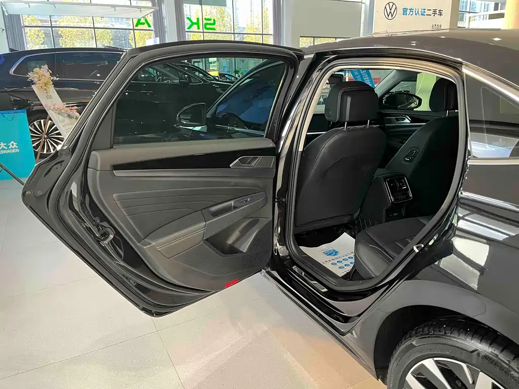 Volkswagen Passat — фото 10