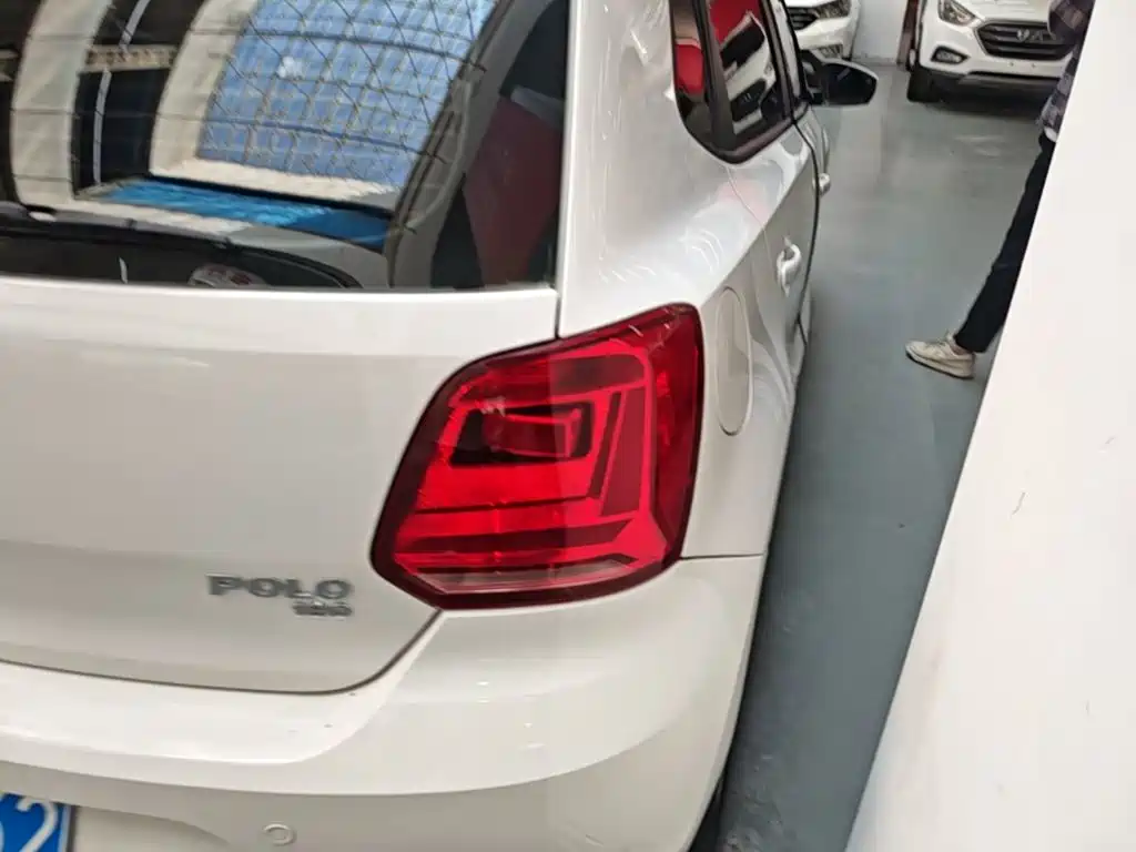 Volkswagen Polo — фото 8