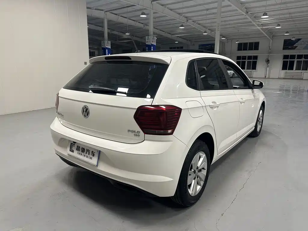 Volkswagen Polo — фото 4