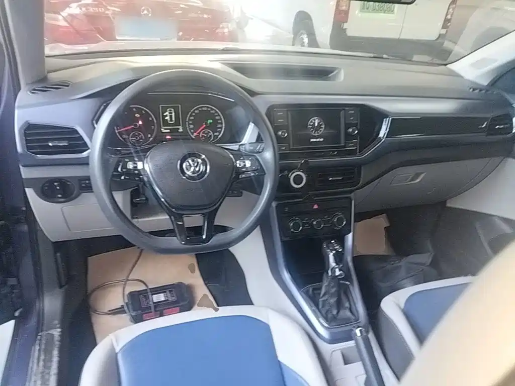 Volkswagen T-Cross — фото 10