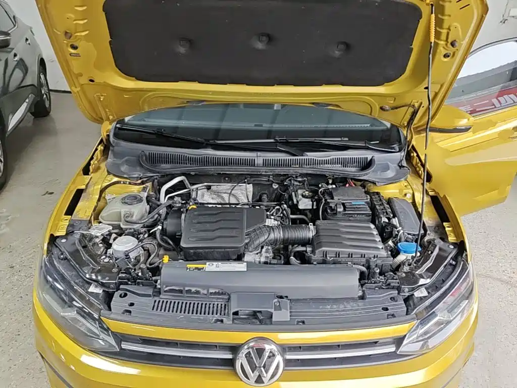 Volkswagen Polo — фото 20