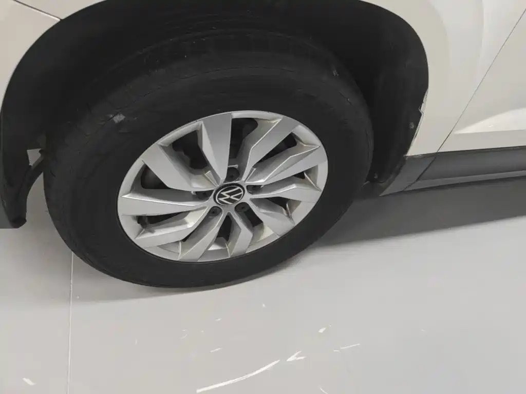 Volkswagen Tharu — фото 23
