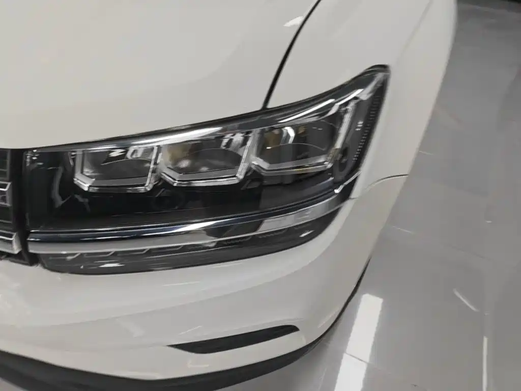 Volkswagen Tharu — фото 24