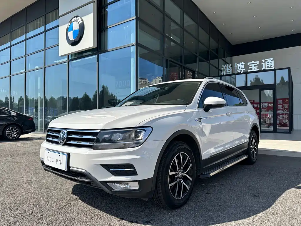 Volkswagen Tiguan L — фото 3